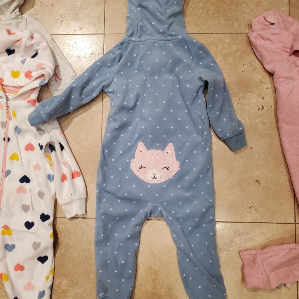 Lot of four girl's play suits 18 months - Picture 2 of 3